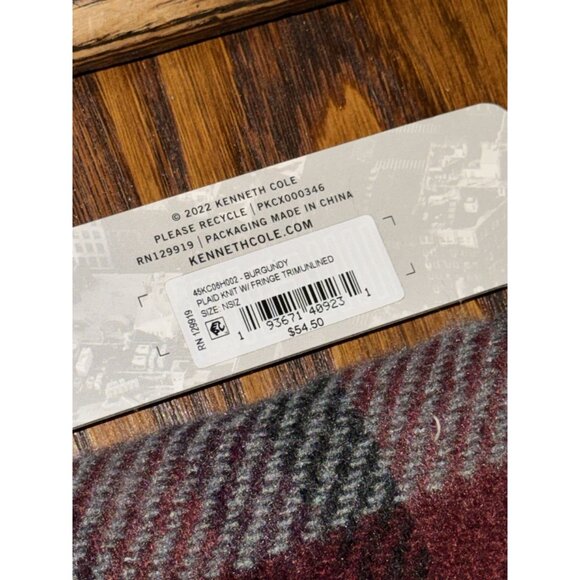 Kenneth Cole Reaction Men's Beanie & Scarf Set, Burgundy/Grey, One Size, NWT - Picture 3 of 3